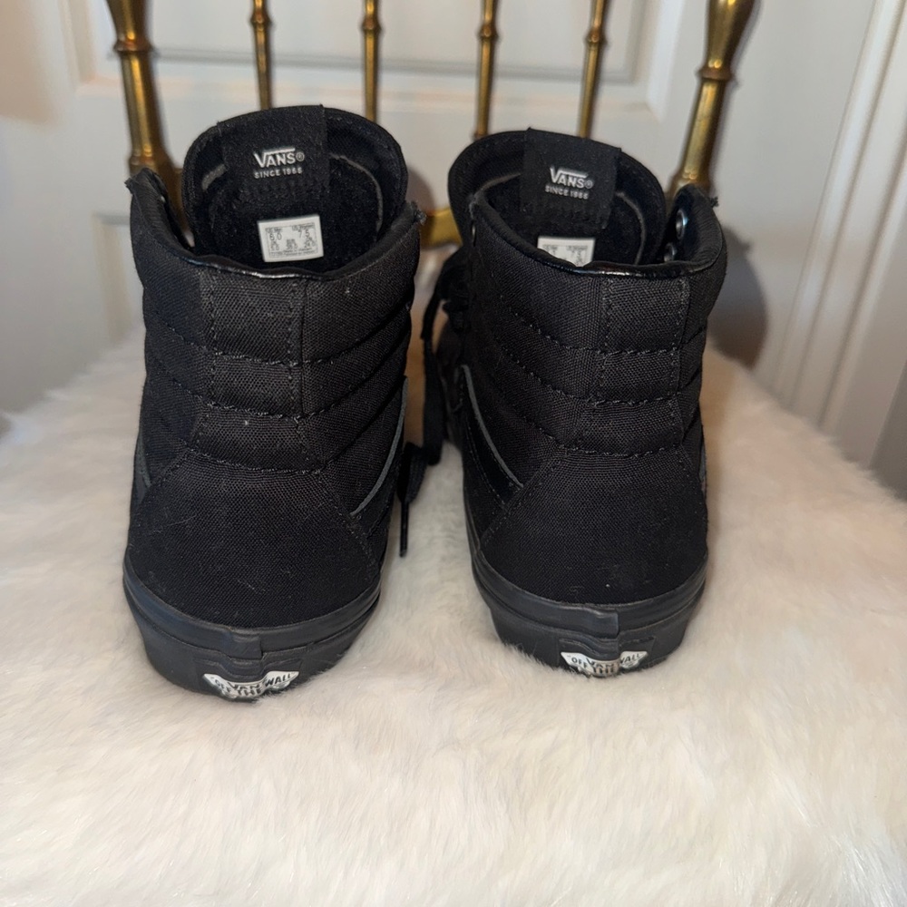 Vans Sk8-Hi Core Classics - triple black colorway - Picture 4 of 5
